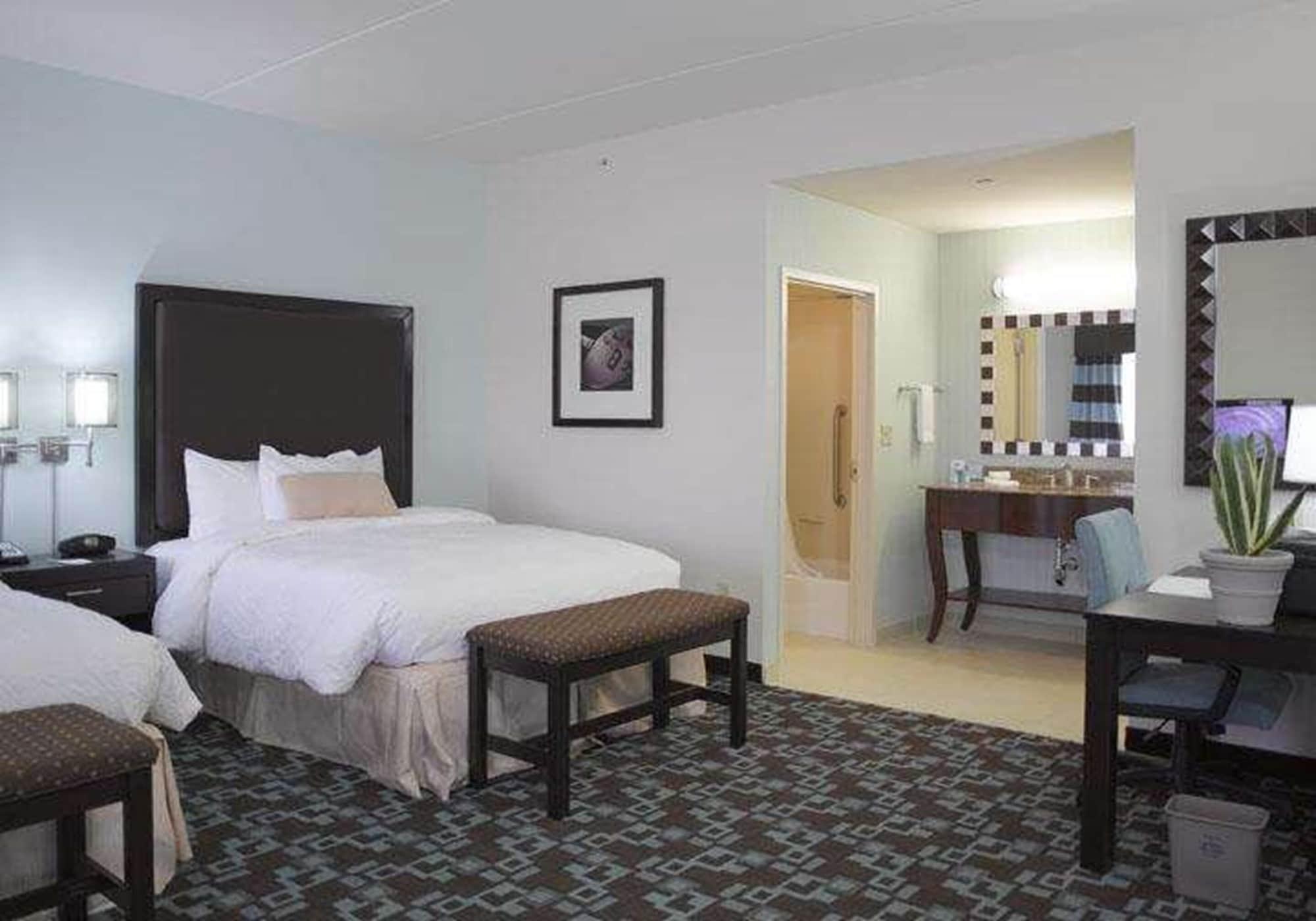 Hampton Inn & Suites Nashville At Opryland מראה חיצוני תמונה