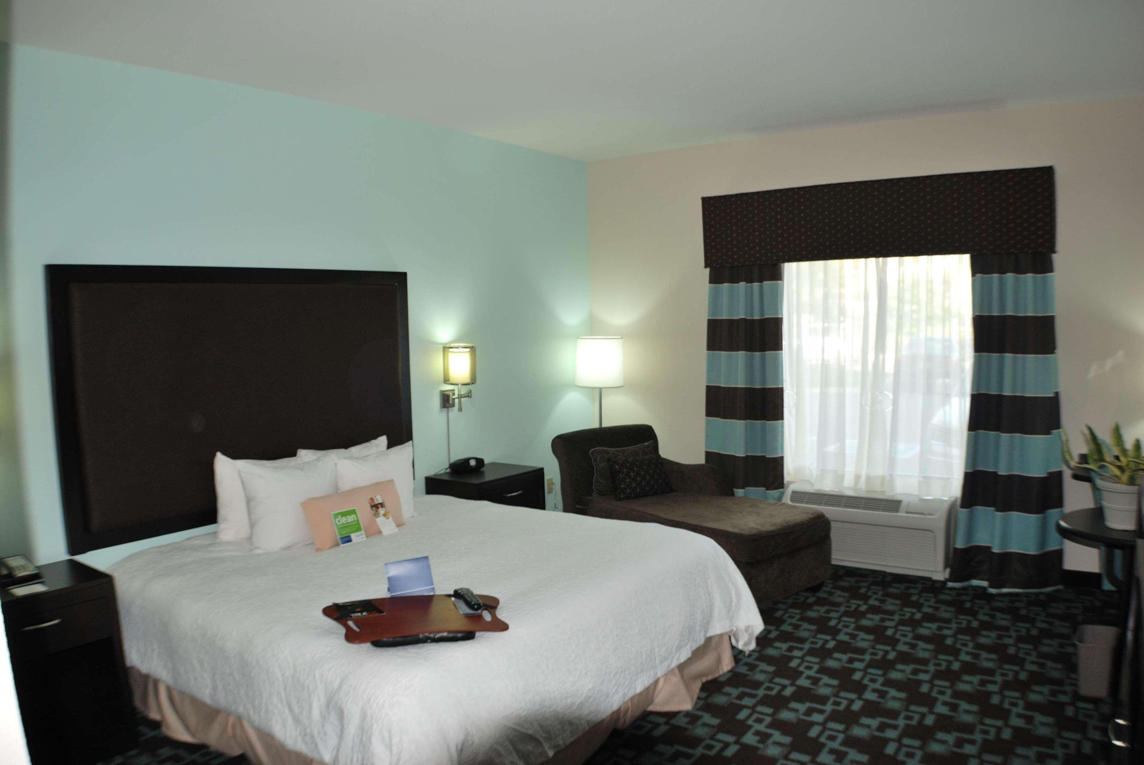 Hampton Inn & Suites Nashville At Opryland חדר תמונה