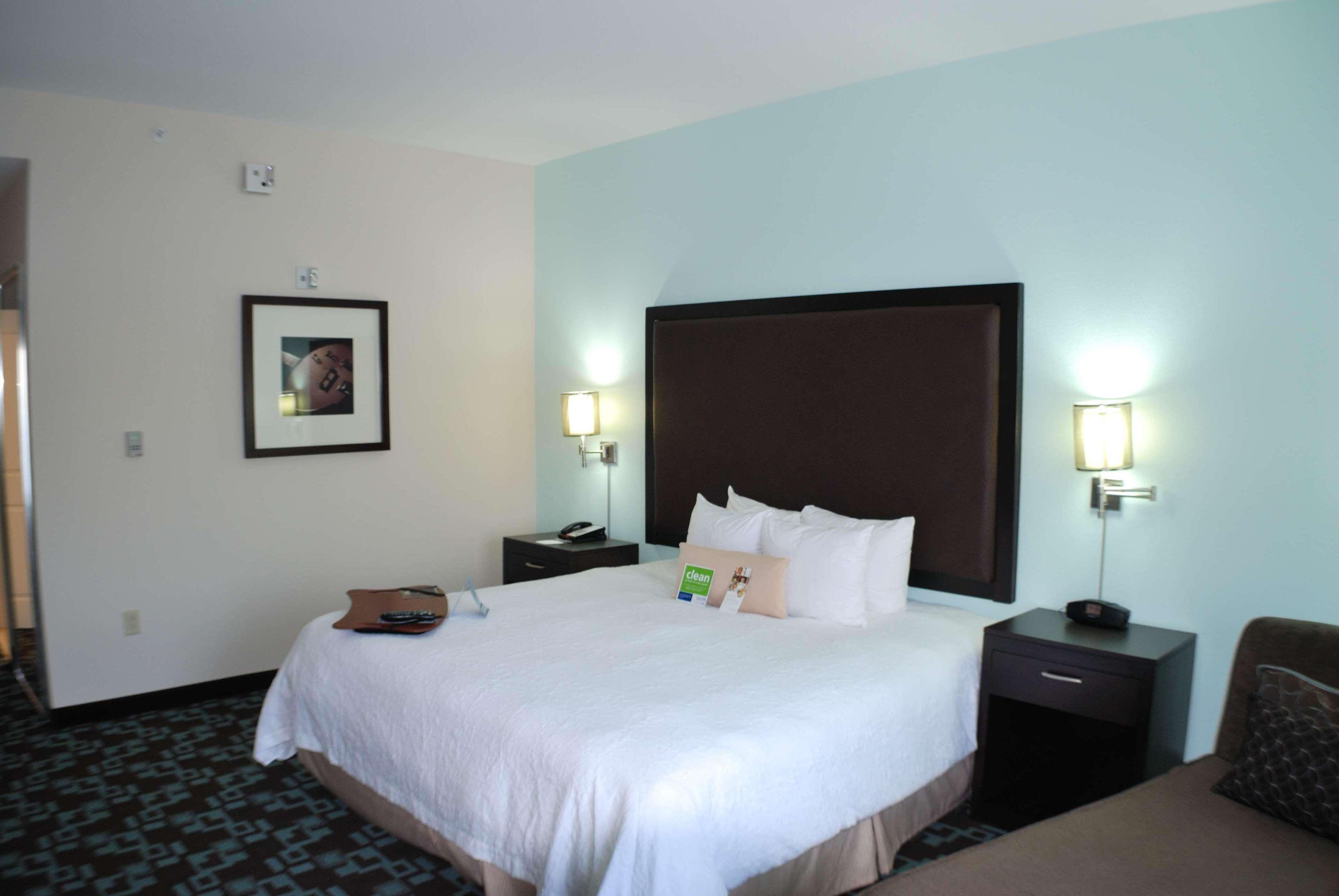 Hampton Inn & Suites Nashville At Opryland חדר תמונה