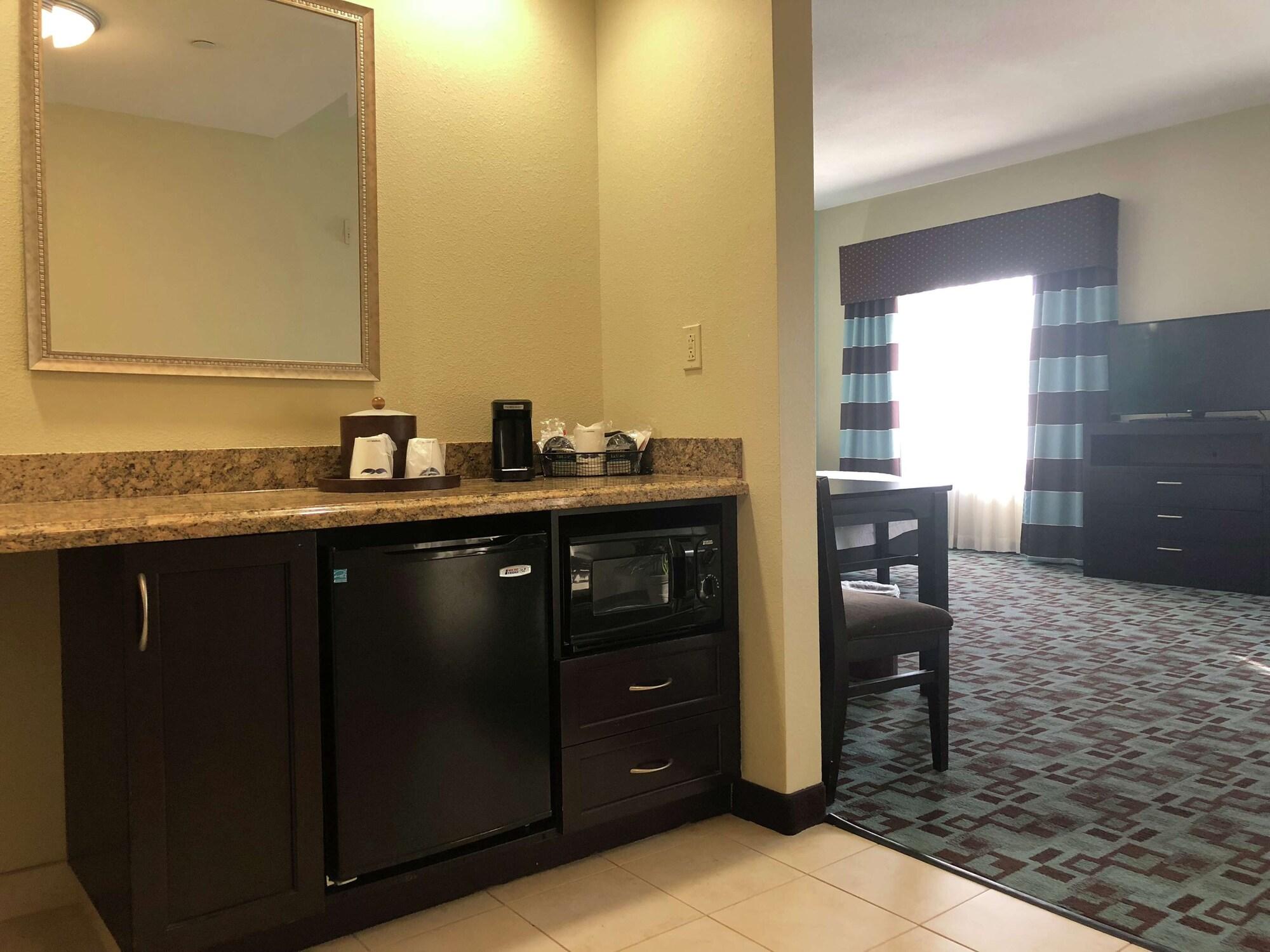Hampton Inn & Suites Nashville At Opryland מראה חיצוני תמונה