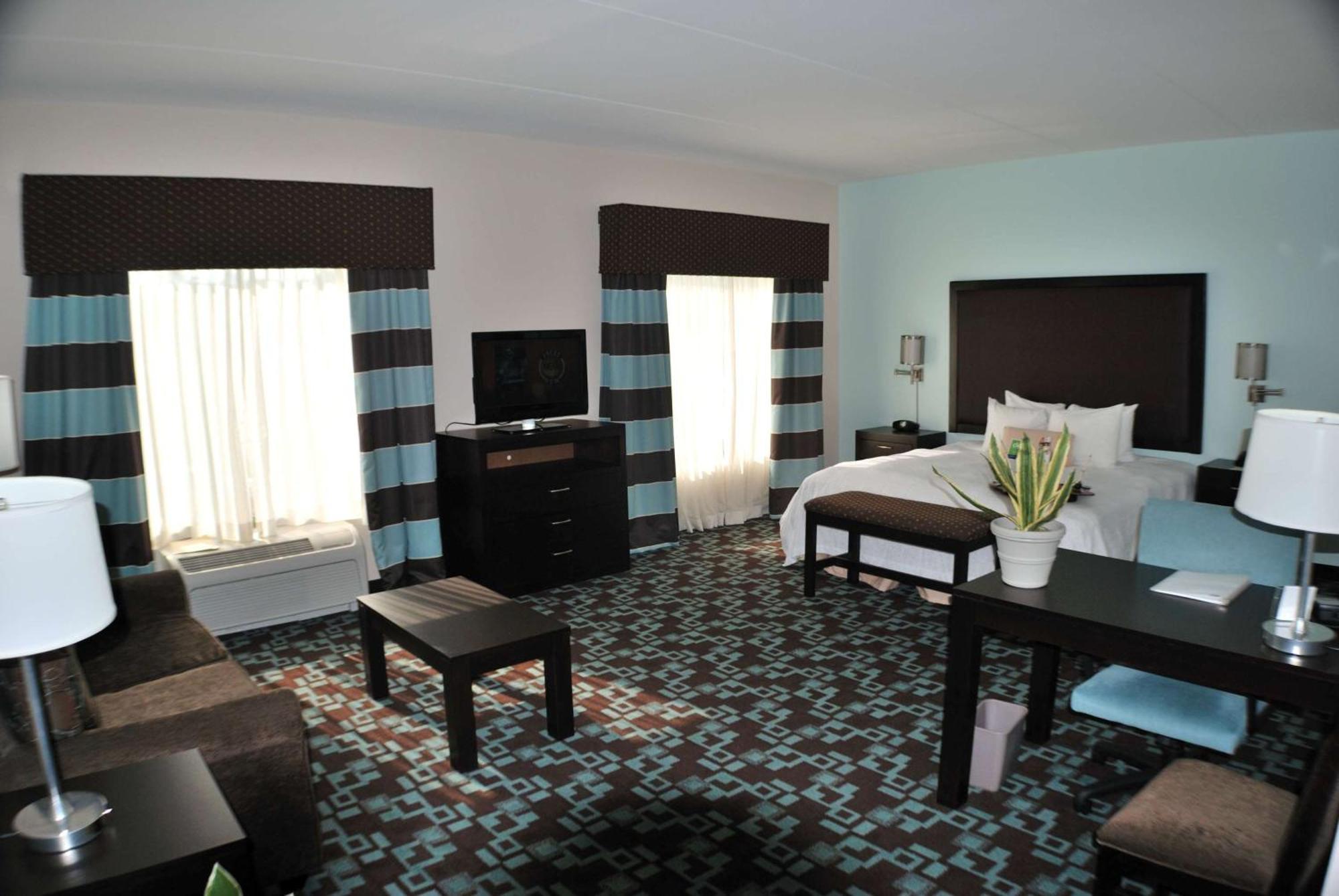 Hampton Inn & Suites Nashville At Opryland מראה חיצוני תמונה