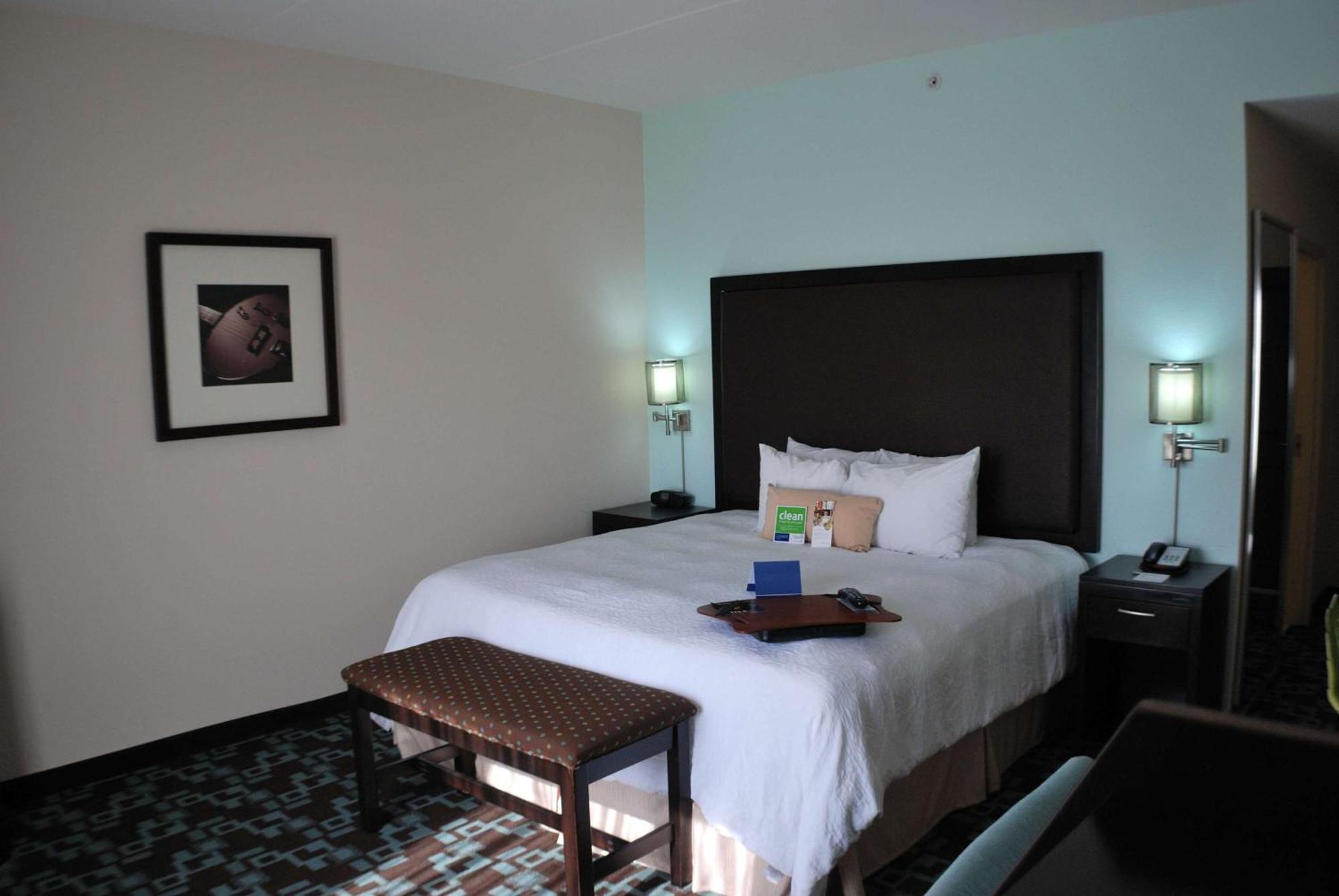 Hampton Inn & Suites Nashville At Opryland מראה חיצוני תמונה